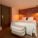 La Folie - Premium - 3 Vip - 8 Pieces 150m2- Centre Village - Maison Privatisee -jardin Paysage - Parking- Villa