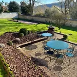 Villa La Folie - Premium - 3 Vip - 8 Pièces 150m2- Centre Village - Maison Privatisée -jardin Paysagé - Parking-