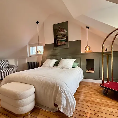 La Folie - Premium - 3 Vip - 8 Pieces 150m2- Centre Village - Maison Privatisee -jardin Paysage - Parking- Giverny